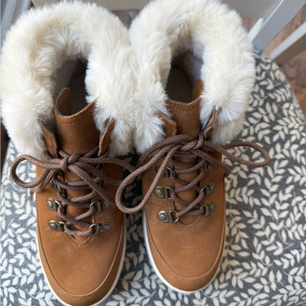 Koolaburra by Ugg Women's Fur-Lined Boots